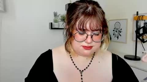OpheliaLush online show from August 13, 5:32 am