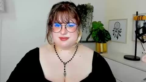 OpheliaLush online show from August 13, 6:38 am