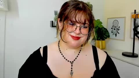 OpheliaLush online show from August 13, 10:40 am