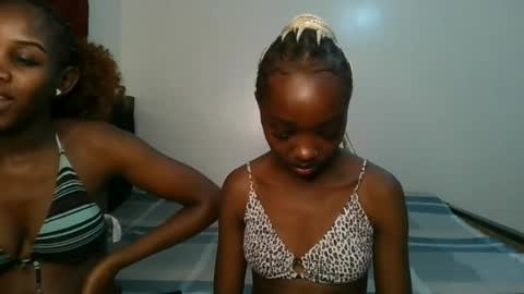 ophellia1 online show from August 10, 7:04 pm