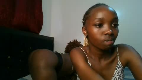 ophellia1 online show from August 11, 12:51 pm