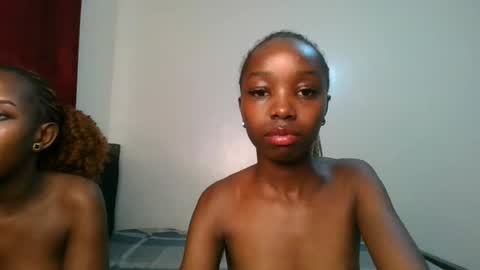 ophellia1 online show from August 12, 9:22 am