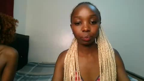 ophellia1 online show from August 12, 11:40 pm