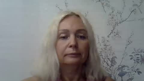 orange_luv online show from August 7, 5:46 pm