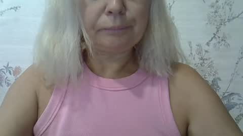 orange_luv online show from August 8, 4:29 pm