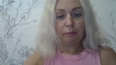 orange_luv online show from August 11, 2:30 pm