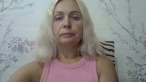 orange_luv online show from August 11, 3:36 pm