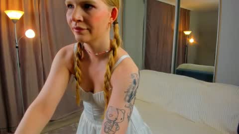 Elis online show from August 10, 8:21 pm