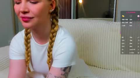 Elis online show from August 12, 8:55 pm