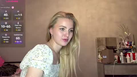 Ariel online show from August 14, 9:07 pm