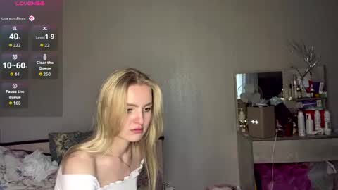 Ariel online show from August 15, 3:49 pm