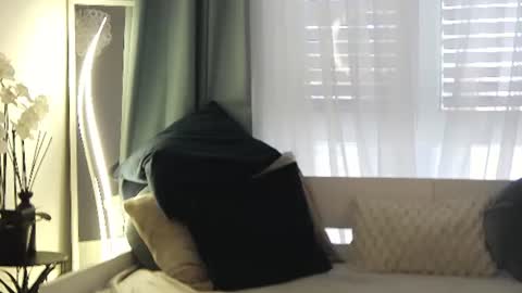 orianawade online show from August 10, 12:06 pm