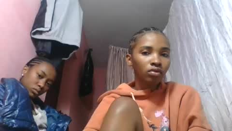 orianie064 online show from August 5, 6:33 am
