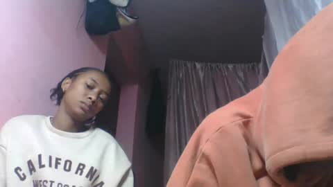 orianie064 online show from August 6, 4:44 am
