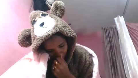 orianie064 online show from August 9, 4:13 am