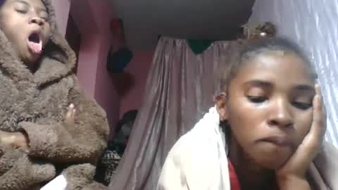 orianie064 online show from August 12, 4:26 am