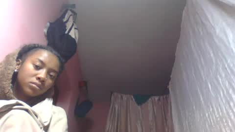 orianie064 online show from August 12, 5:32 am
