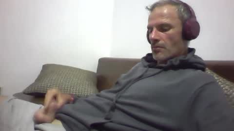 orwel09 online show from April 27, 8:42 pm
