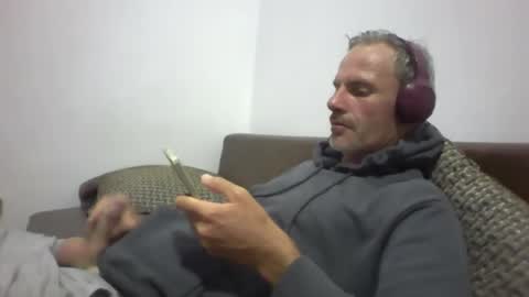 orwel09 online show from April 27, 9:04 pm