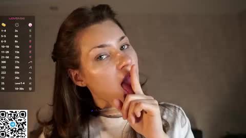 Jess online show from August 8, 5:57 pm