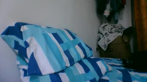 oscarjhe3512 online show from May 7, 4:24 am