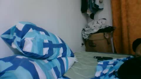 oscarjhe3512 online show from May 14, 3:28 am