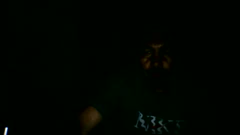 oscarjhe3512 online show from May 27, 2:13 am
