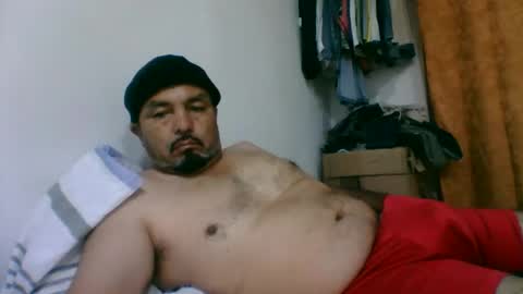 oscarjhe3512 online show from June 2, 3:31 am