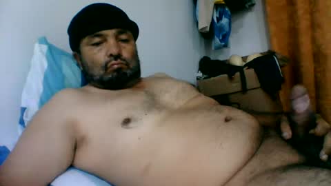 oscarjhe3512 online show from July 15, 3:51 am