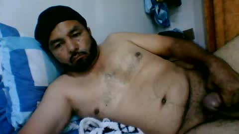 oscarjhe3512 online show from July 25, 2:15 am