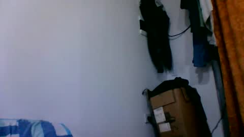 oscarjhe3512 online show from August 1, 2:17 am
