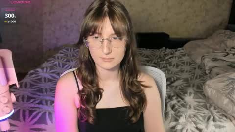 Leliana online show from May 18, 12:16 pm
