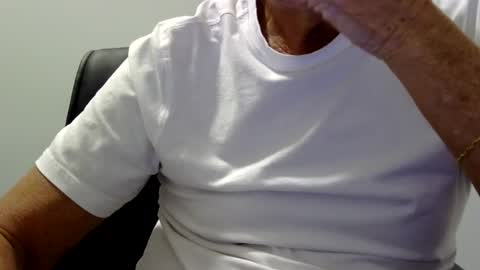 Ossi online show from August 13, 2:03 am