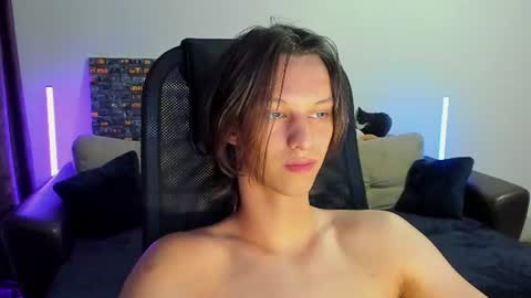 ostin_meoww online show from August 3, 6:15 pm