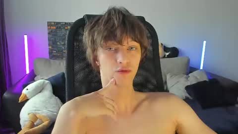 ostin_meoww online show from August 18, 11:49 am