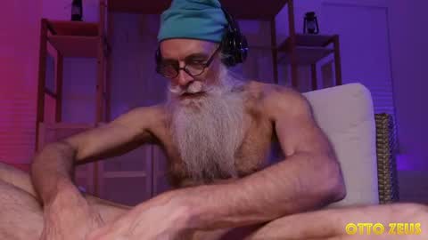 Otto Zeus or JacquesValue online show from April 9, 6:54 am