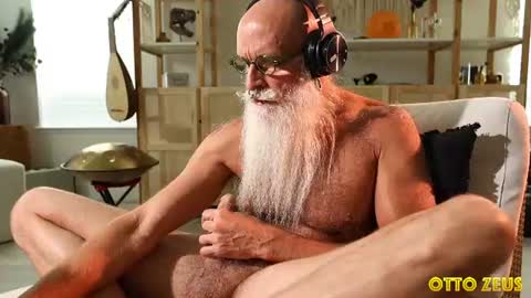 Otto Zeus or JacquesValue online show from July 24, 12:57 am