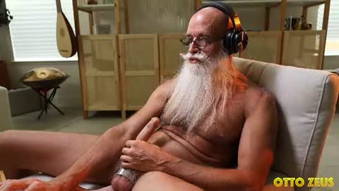 Otto Zeus or JacquesValue online show from August 8, 1:16 am