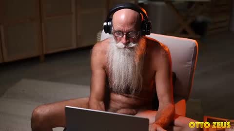 Otto Zeus or JacquesValue online show from August 8, 2:22 am