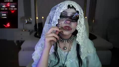 outfitobsession online show from August 8, 6:08 pm