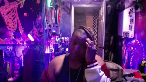 Dude online show from June 7, 7:13 am