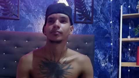 owen blaze online show from August 10, 4:14 am