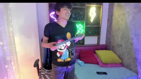 alex online show from August 5, 5:05 am
