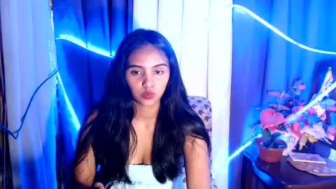 oxana_wetpussy online show from July 16, 8:04 am