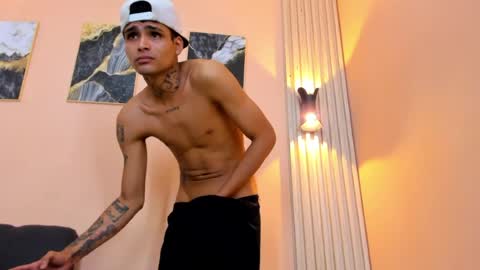ozuna_hot_ online show from July 26, 6:57 pm