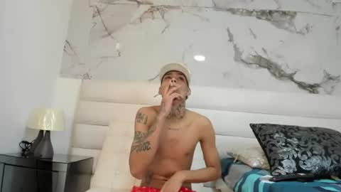 ozuna_hot_ online show from August 10, 1:12 pm