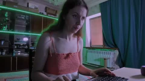Ella online show from August 13, 4:48 am