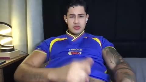 Javi    online show from July 20, 4:59 am