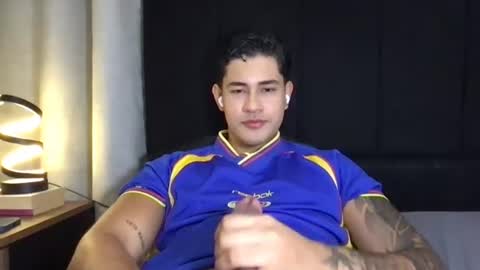 Javi    online show from July 20, 6:05 am