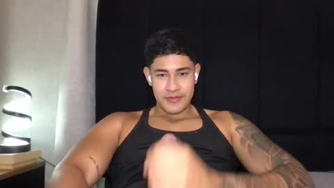 Javi    online show from August 18, 6:19 am